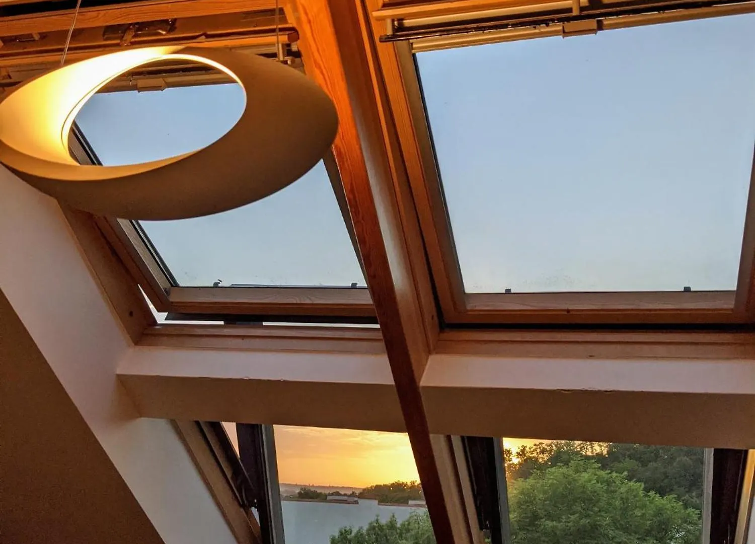 Konukevi Guestrooms, Rooftop With Garden, Spacious Living Room, Character And Fireplace Prag Çek Cumhuriyeti