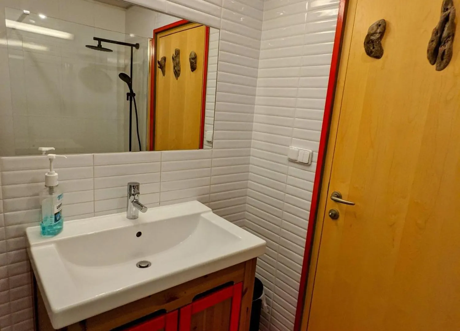 Guestrooms, Rooftop With Garden, Spacious Living Room, Character And Fireplace Prag 0*,