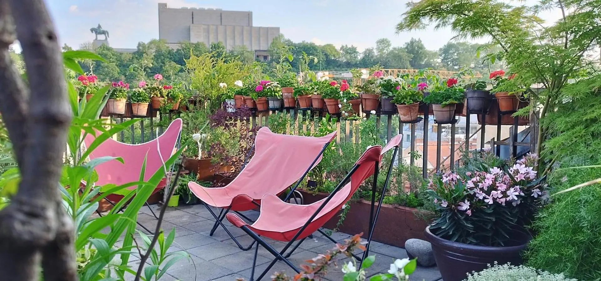 Guestrooms, Rooftop With Garden, Spacious Living Room, Character And Fireplace Prag Çek Cumhuriyeti