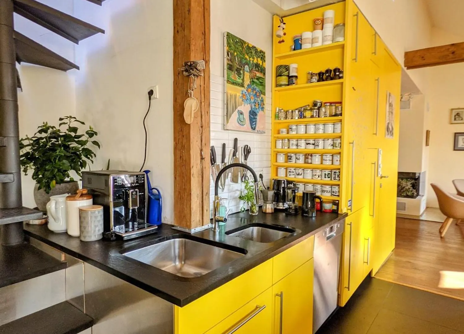 Guestrooms, Rooftop With Garden, Spacious Living Room, Character And Fireplace Prag Konukevi